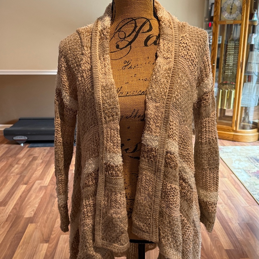 Forever 21 size small open front cardigan with neutral colors and gold lining - Picture 2 of 5